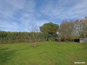 Terrain constructible 998m²