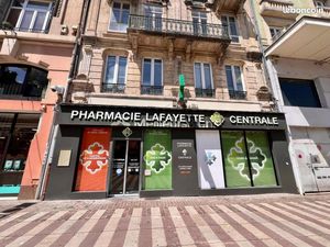 Commerce divers 158 m²