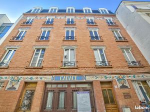 Superbe 2 pièces rénové à vendre – 52 m² + cour privative – Immeuble réhabilité (Paris 18e
