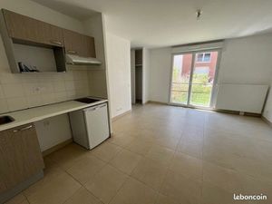 Studio de 33m2 proche rer d - toutes charges comprises