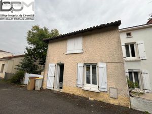 Maison 3 pièces 747 m²