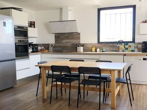 EXCLUSIVITÉ à Narbonne  proche des Halles  T4 d'environ 77 m² avec terrasse  cuisine équip