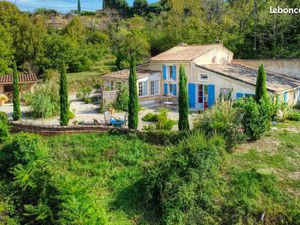 Charmante maison provençale avec Gîte  grand jardin abrité et vues panoramique