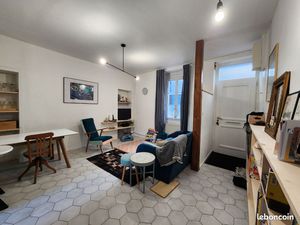 Maison de ville avec cour - proximité gare