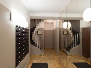 Studio 18 m2 sur rue piétonne rénovée à l'ancienne