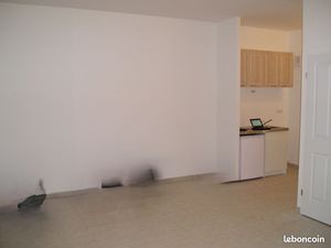 Studio 32 m2 avec terrasse et garage