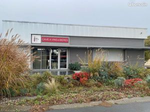 Local commercial 230m2 emplacement n1