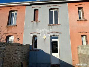 Maison trois pièces avec jardin proche du port de diélette à rénover