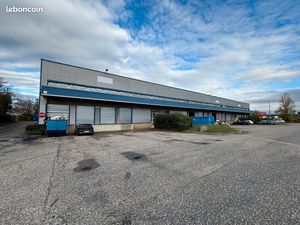 À LOUER – LOCAL D'ACTIVITÉS DE 1 150 m² DONT 200 m² DE BUREAUX – CHASSIEU / GENAS – ACCÈS 