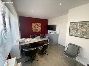 A VENDRE : Local professionnel / commercial idéalement situé