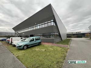 Local d'activité 250 m²