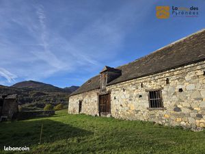 Maison 1 pièce 295 m²