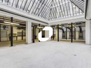 Local commercial 990 m²