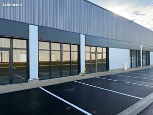 Local commercial 220 m² LE THILLAY