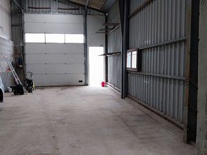 A louer hangar