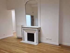 Bureaux à louer 44 m² - 17ème Etoile