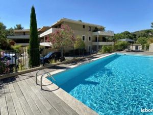 T2 meublé les hauts de la Torse clim piscine