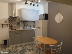 Studio 24m²  nombreuses places de parking gratuit