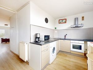 Grand appartement meublé de 82 m² – 3 chambres équipées