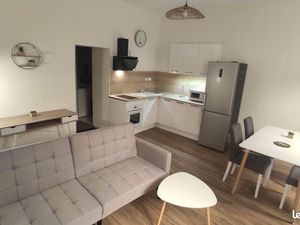 Location T2 entièrement rénovée et meublée - Proche La Madeleine