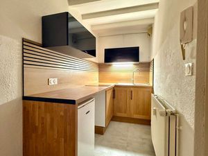 ? T1 bis meublé – 27 m² Carrez / 42 m² au sol – Mezzanine & parking