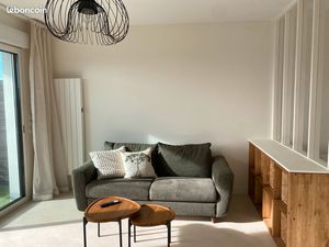 Appartement rénové avec terrasse la rochelle