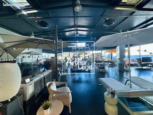 Local commercial 840 m²