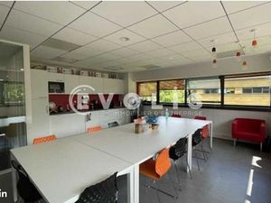 Bureaux 359 m²