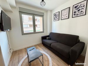 Studio meublé rénové balcon - Romans