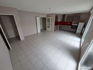 Location appartement T3  2 chambres  salon cuisine ouverte 31m2  2ème étage avec assesseur