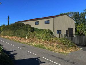 À LOUER – Local d’activité neuf 200 m² – LETRA (69620)