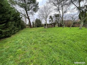 Terrain 1 300 m² Saint Germain D Esteuil