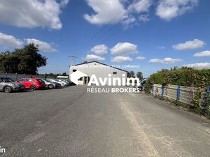 Local 900 m² Angerville-l'Orcher