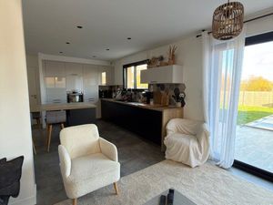 Maison 5 pièces – non-mitoyenne - Piscine