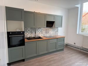 Maison 2 chambres - séjour - cuisine séparée