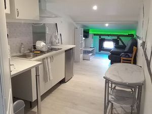 Studio meublé à louer