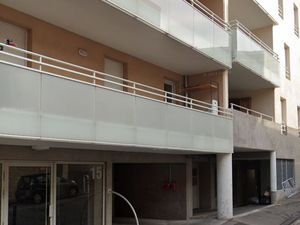 Place de parking large résidence sécurisée rue auger marseille 13004