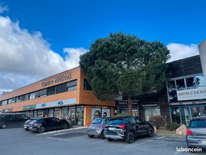 Local professionnel centre médical