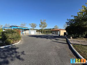 Local commercial 2358 m² BOULOGNE SUR GESSE