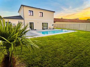 Maison familiale avec piscine chauffée
