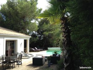 Maison de charme 153m2 avec piscine  grand parc arboré – Accès tram