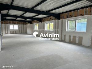 Local commercial 66 m² Saint-Genis-Pouilly
