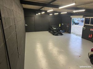 Local 173 m2 Sartrouville