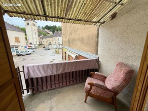 Ensemble immobilier de deux appartements