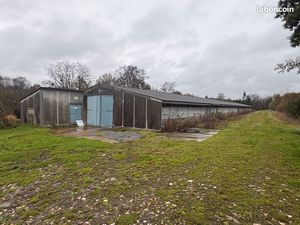 Loue hangar de stockage