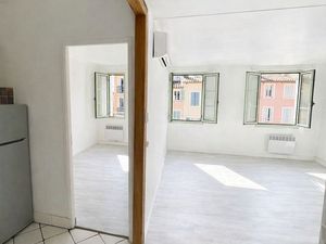 T2 lumineux avec alcôve – Toulon centre (Cour Lafayette)