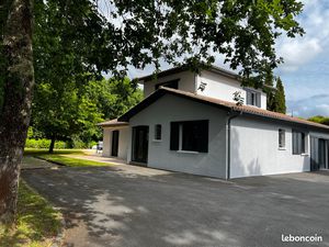 Belle demeure en lisière de forêt