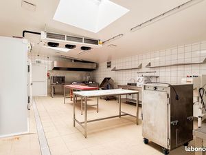 Local commercial 135 m² Lonny