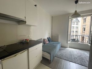 Studio meublé 15m2 rue Guy Moquet 75017 à 648