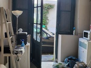 Studio avec petite mezzanine équipé